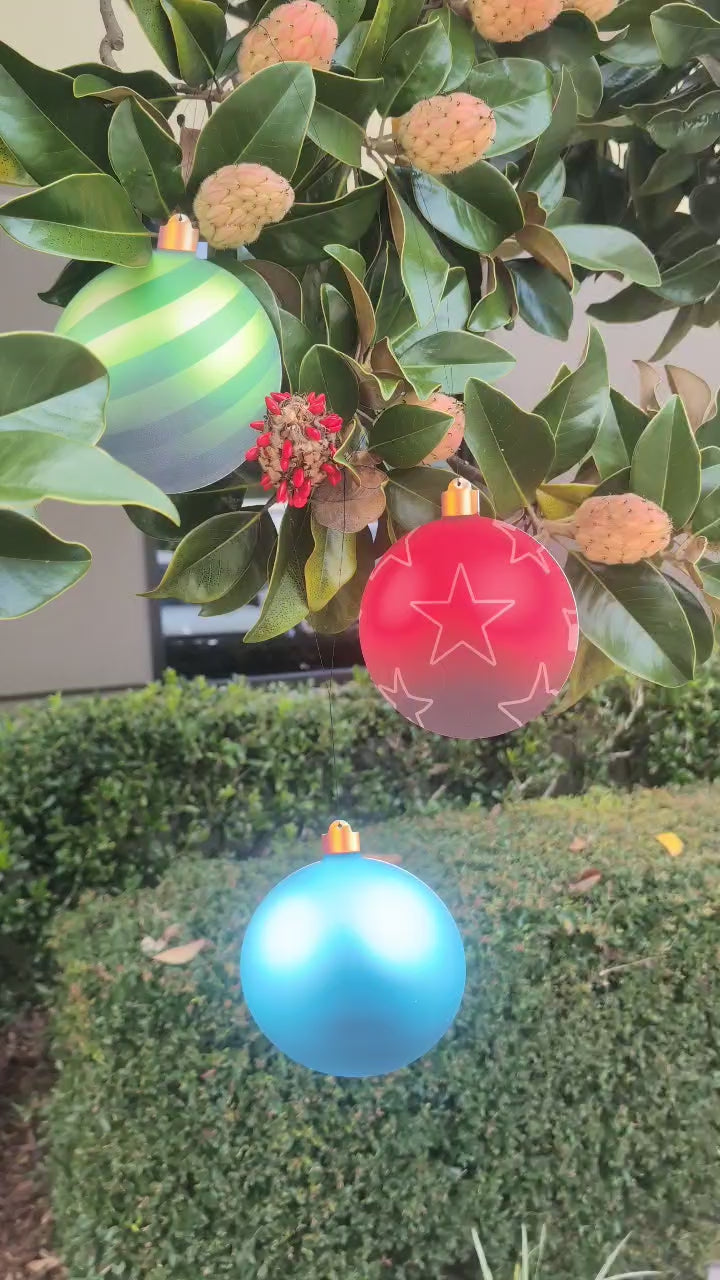 Hanging Outdoor Christmas Ornaments